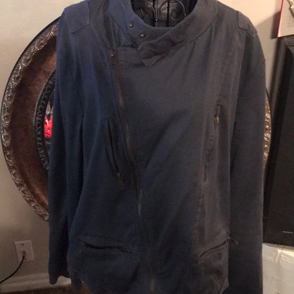 Unique lightweight jacket - Picture 2 of 4